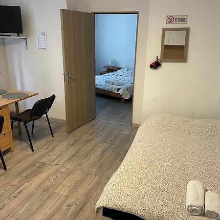 Studio Piata Amzei Nr.1 Bukarest Eksteriør billede