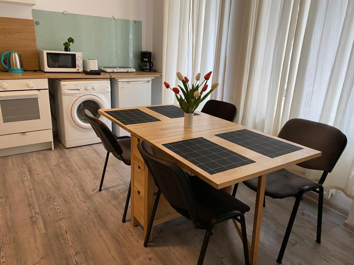 Studio Piata Amzei Nr.1 Bukarest Eksteriør billede