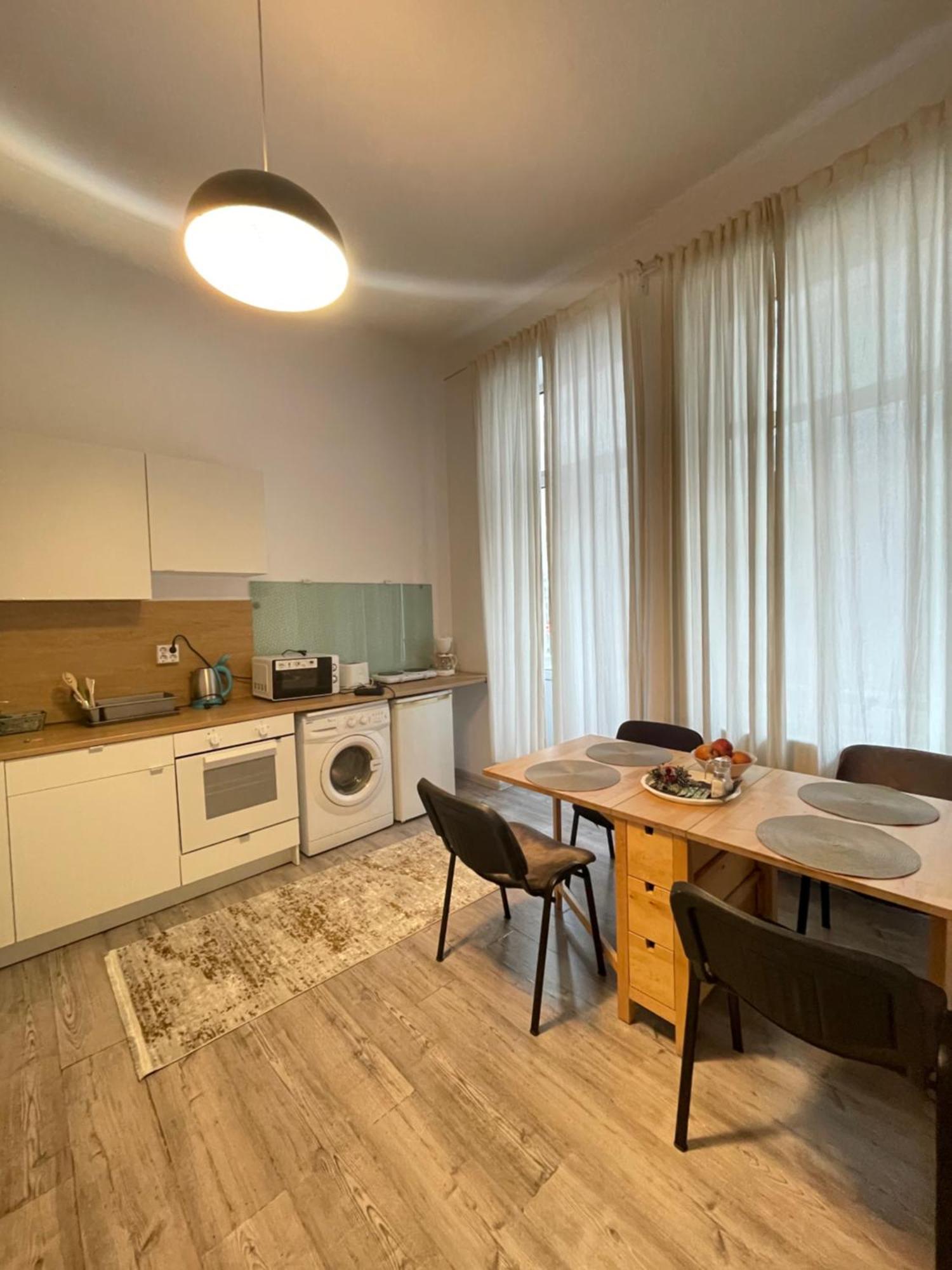 Studio Piata Amzei Nr.1 Bukarest Eksteriør billede